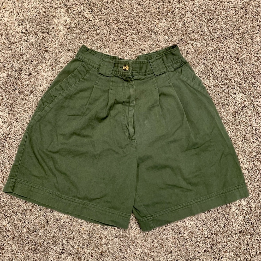 ZigZag Vintage Pleated Cotton High Rise Army Green Cargo Short